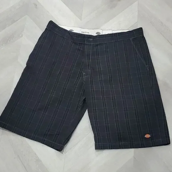 Dickies Mens Regular Fit Shorts, Size 42 - Picture 1 of 5